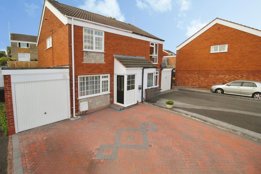 Property photo 1 of 21