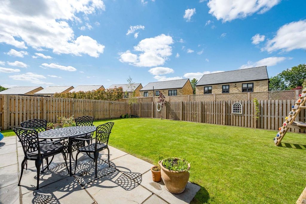 Additional image 4 of 5 bed detached house for saleSummer View, Holmfirth, West Yorkshire HD9