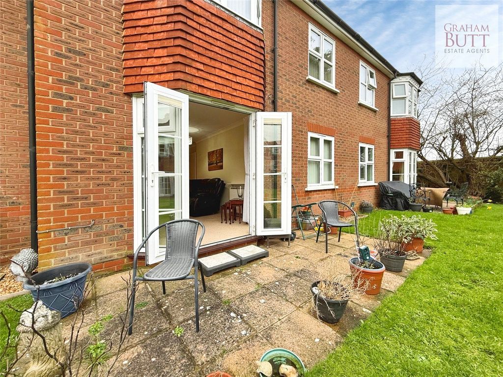 Property photo 2 of 15 Picture No. 13