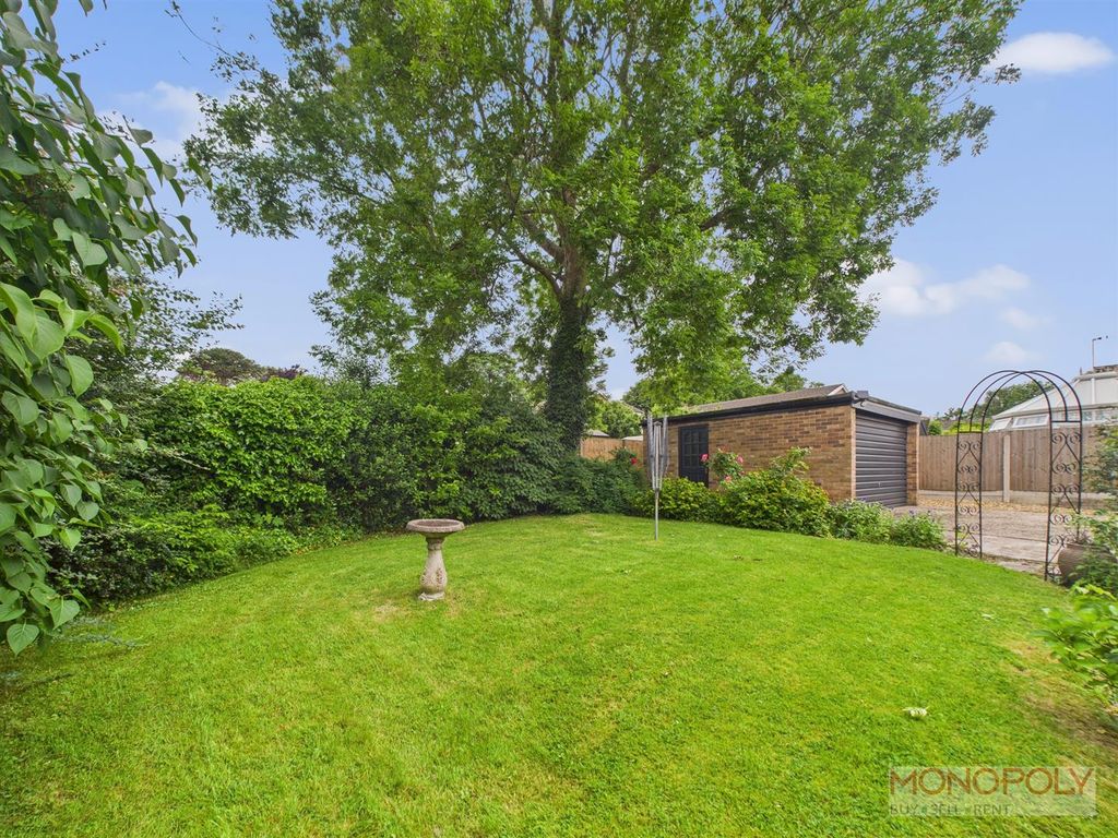 Property photo 3 of 24 Cam03815G0-Pr0267-Still010.Jpg