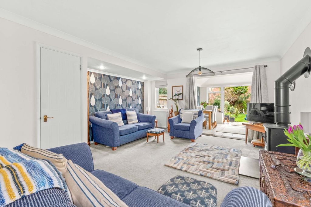 Property photo 2 of 13