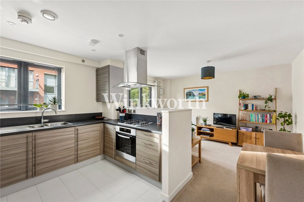 Property photo 3 of 11 Picture No. 06