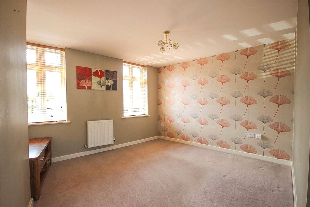 Property photo 3 of 10 Picture No. 16