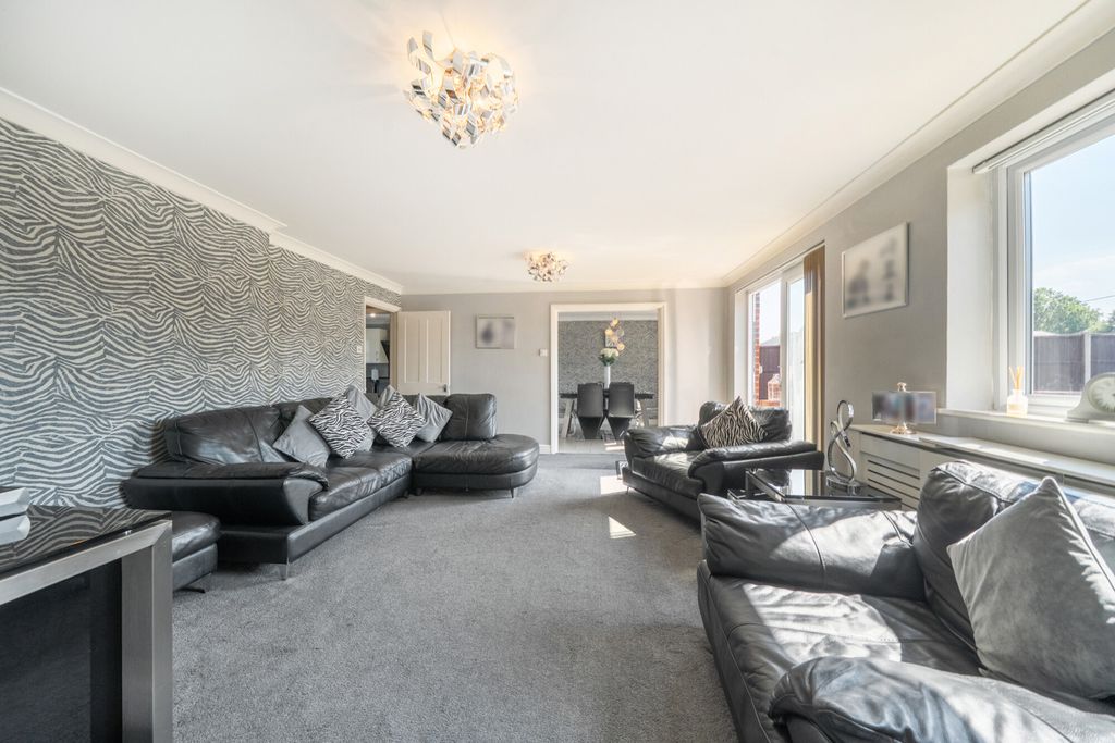 Property photo 2 of 29 1500462-25-6A70c3...