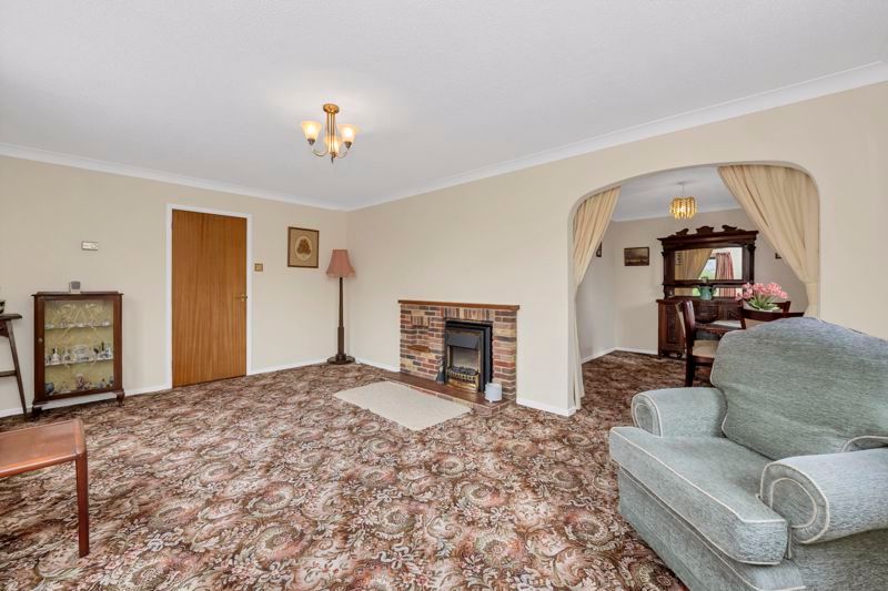Property photo 3 of 17 Sitting Room