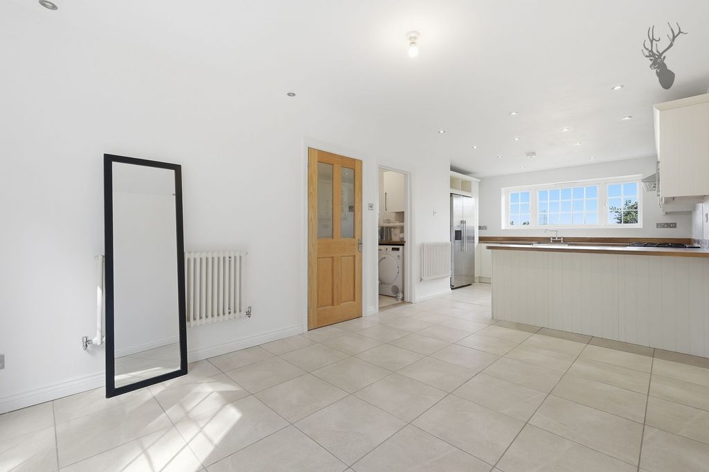 Additional image 5 of 4 bed semi-detached house for saleHigh Road, Epping CM16
