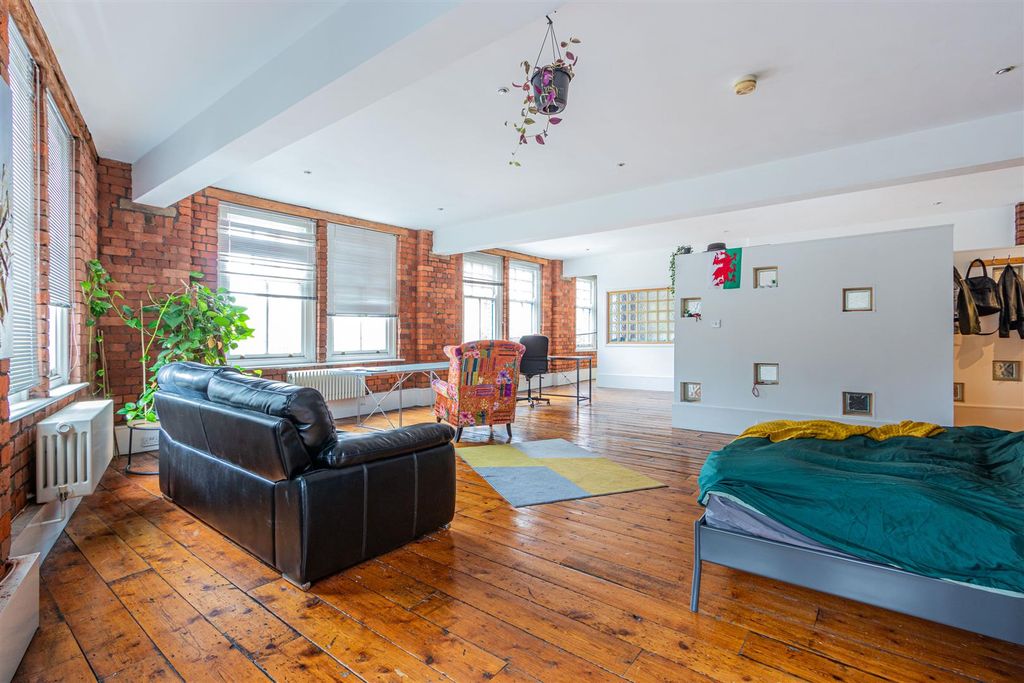 Property photo 3 of 14 Ocean House 4-11.Jpg