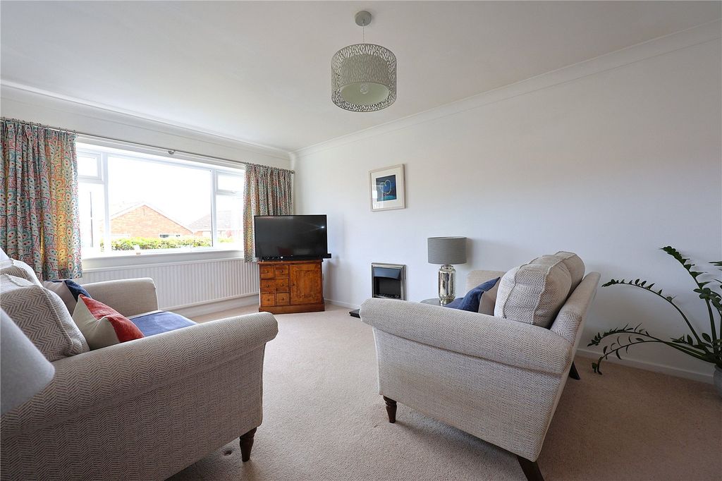 Property photo 3 of 17 Picture No. 54