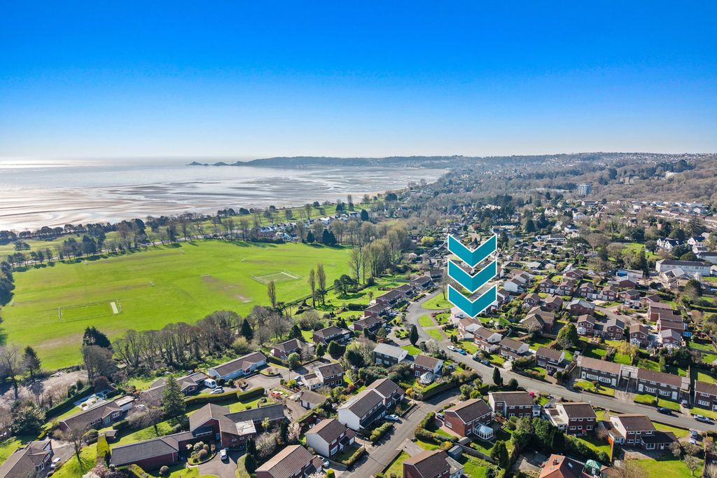 Property photo 2 of 32