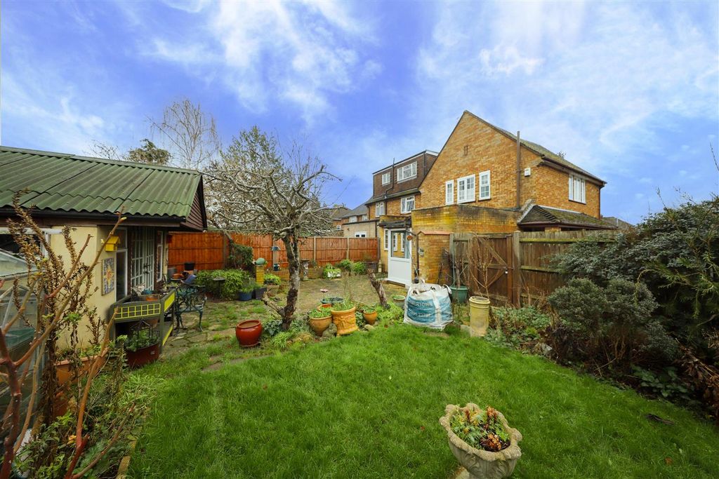 Property photo 2 of 13