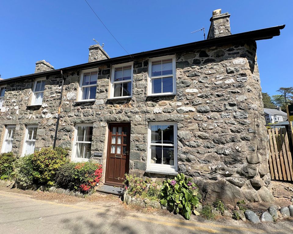 Property photo 1 of 33