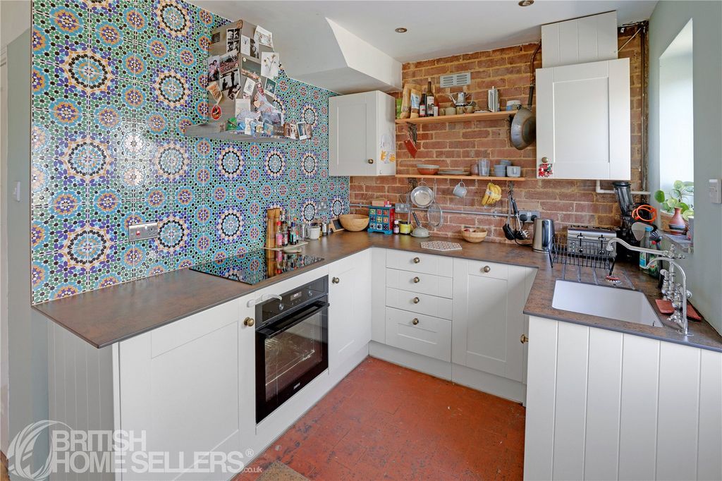 Property photo 2 of 9 Picture No. 04