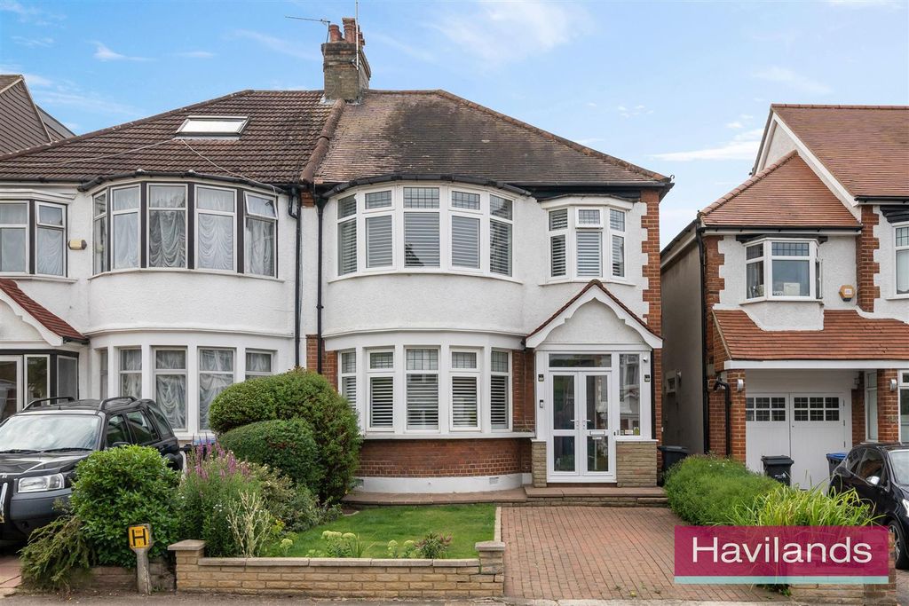 Property photo 1 of 12 Hillfield Park-12.Jpg