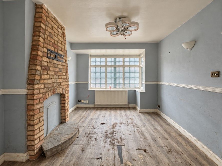 Property photo 3 of 11