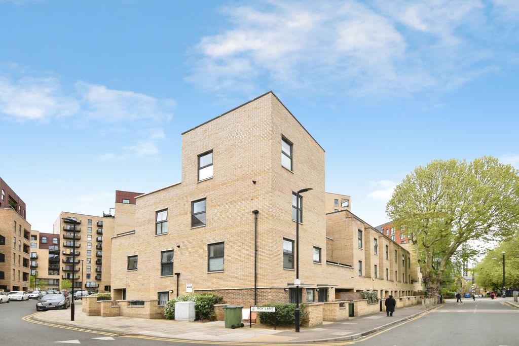 Property photo 3 of 20