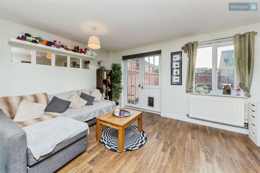 Property photo 3 of 16 Picture No. 06