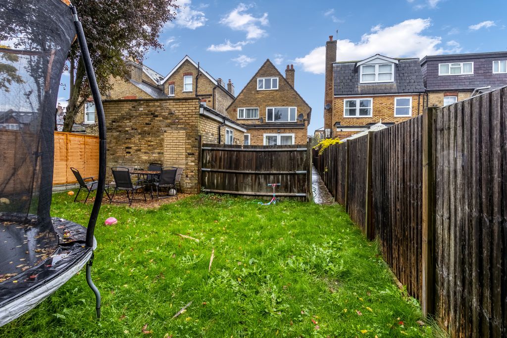 Property photo 2 of 13