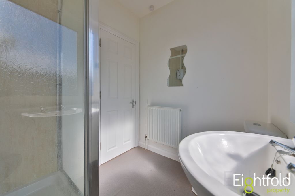 Property photo 3 of 20 Image