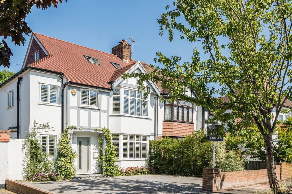 Property photo 1 of 20 Picture No. 02