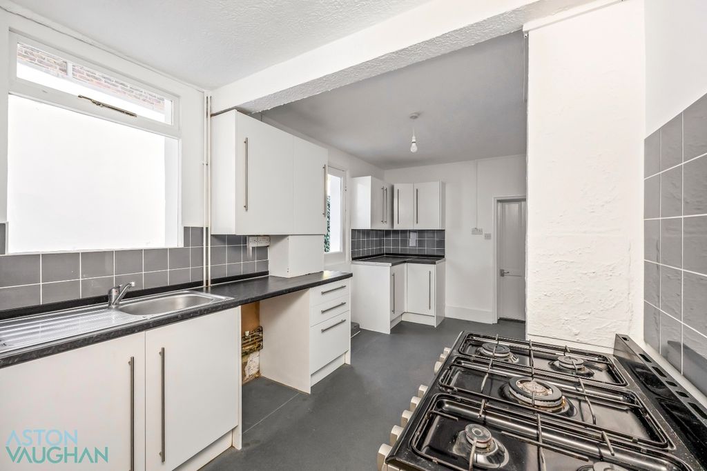 Property photo 3 of 10 4596302