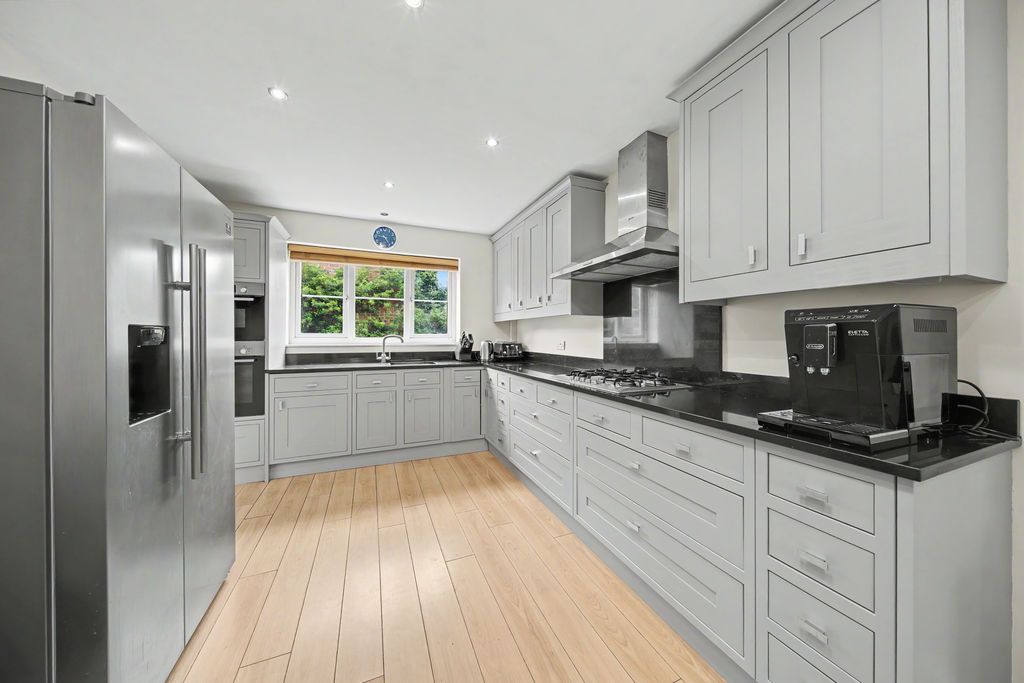 Property photo 2 of 37 Kitchen