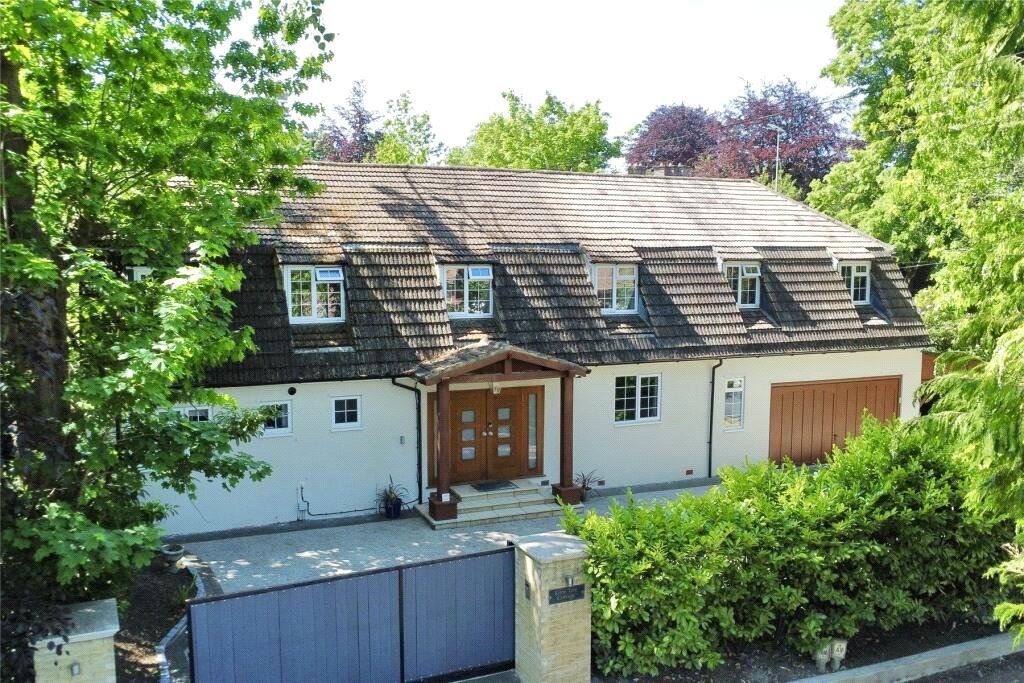Property photo 1 of 27 Picture No. 35