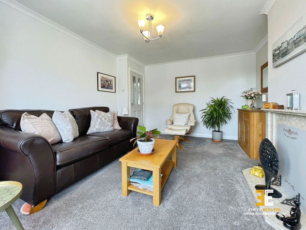 Property photo 3 of 25