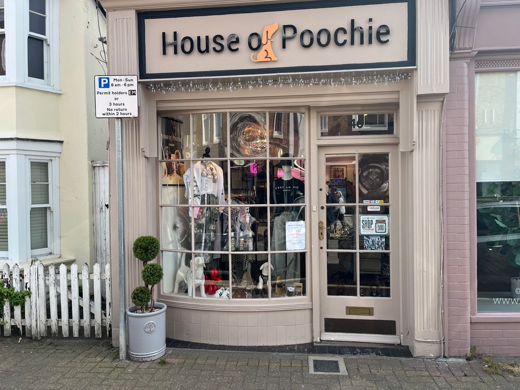 Property photo 1 of 6