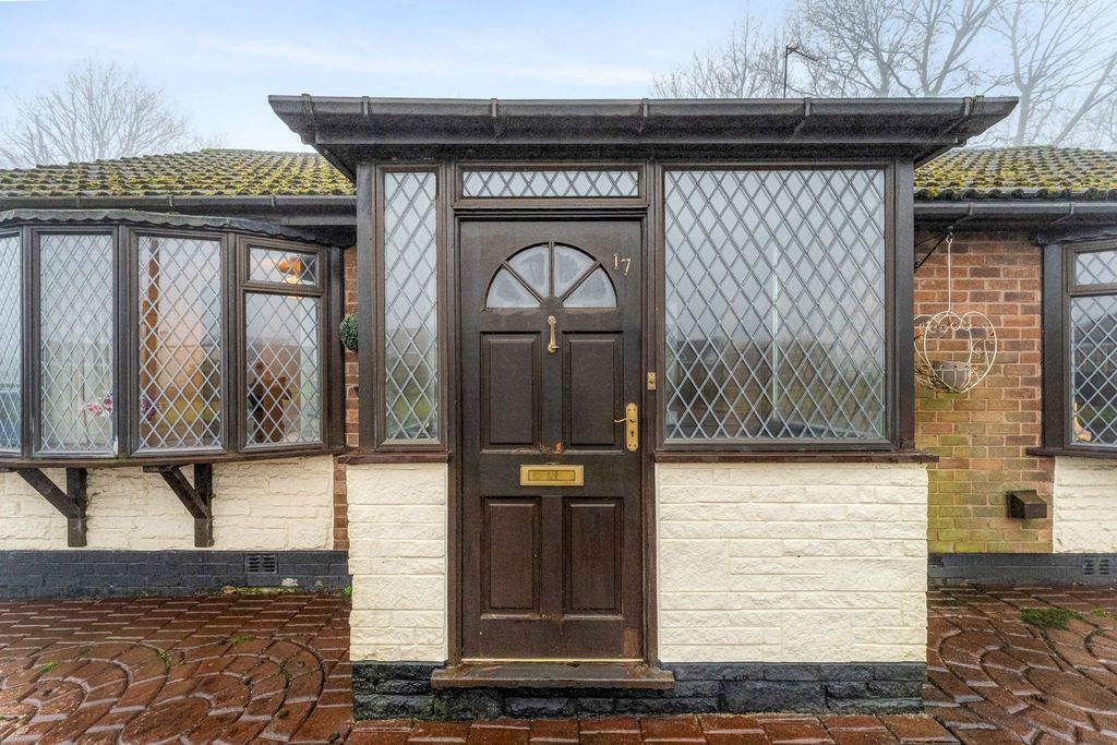 Property photo 2 of 30 Photograph 3