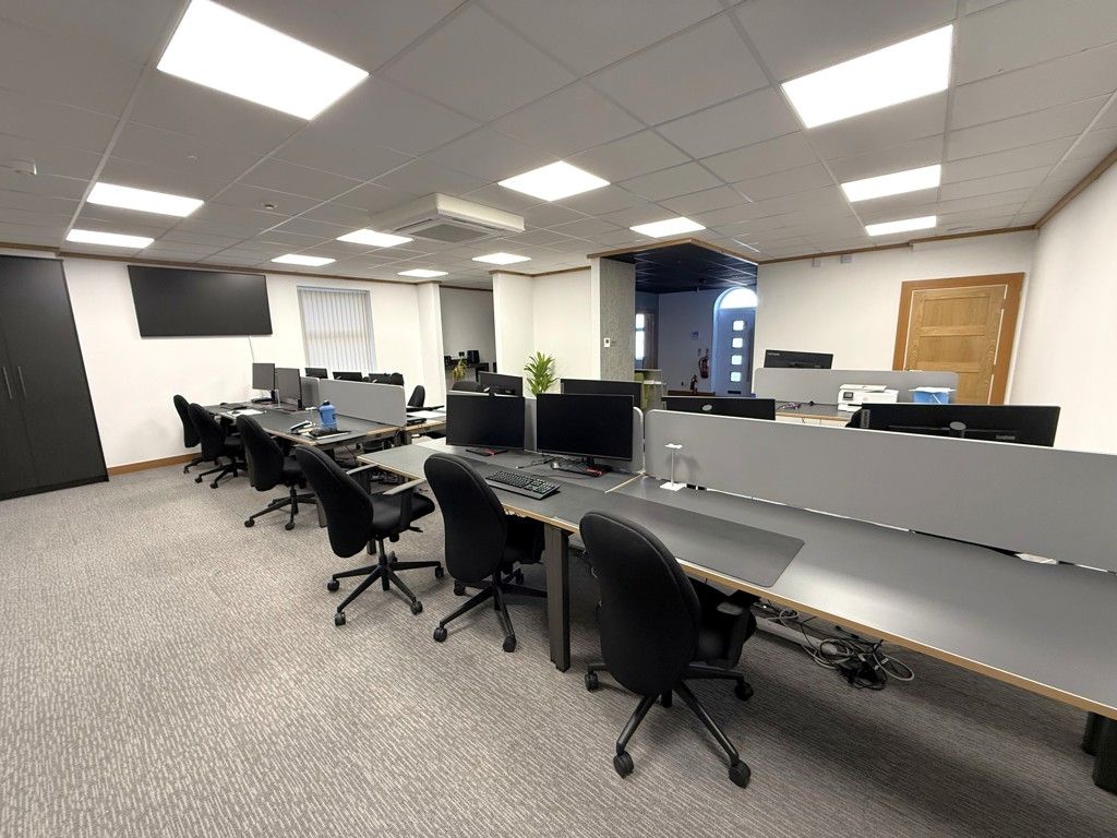 Property photo 3 of 11 Photo 3