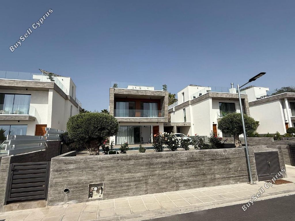 Property photo 2 of 38
