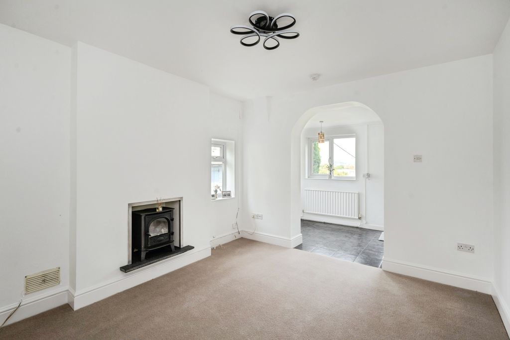 Property photo 2 of 17 Photo