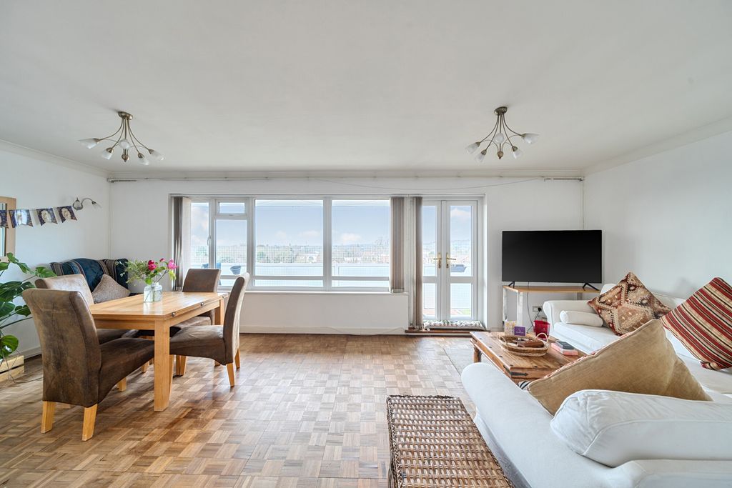 Property photo 1 of 15 1420244-7-69A6Ca1...