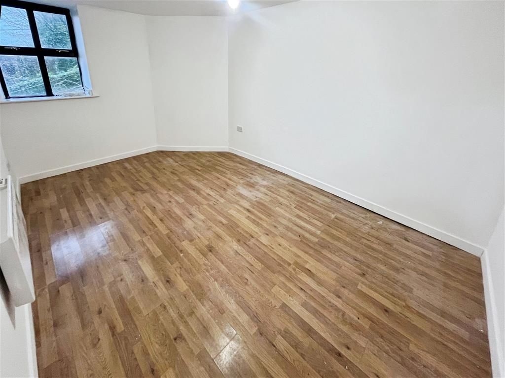 Property photo 2 of 5 Image