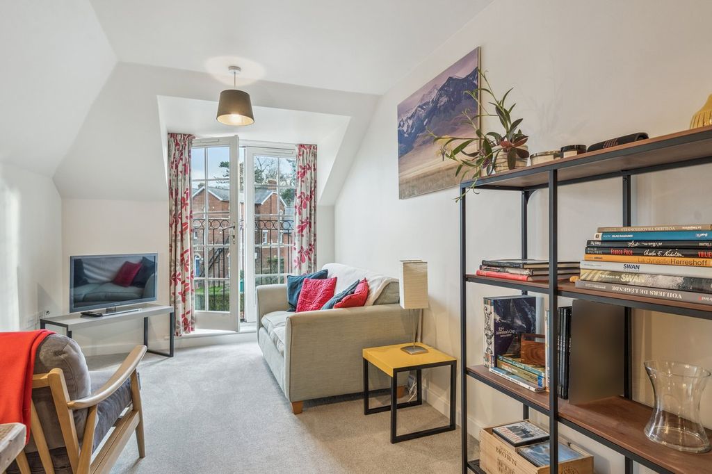 Property photo 3 of 20