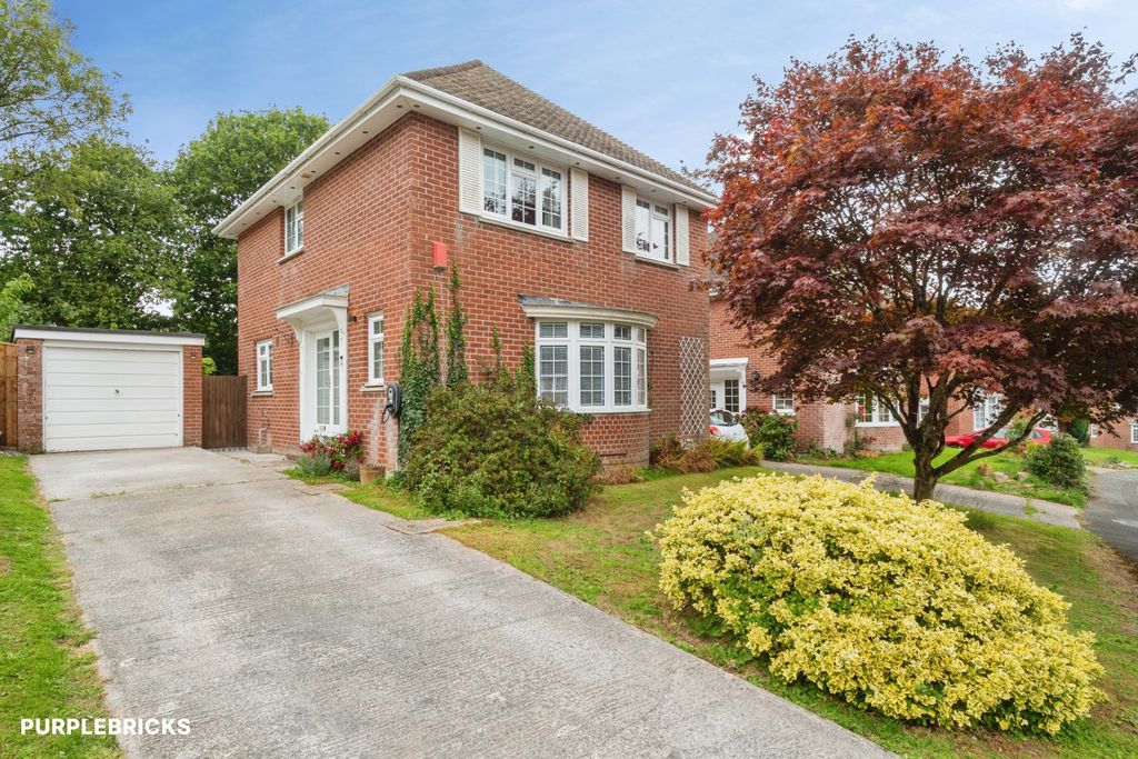 Property photo 2 of 31