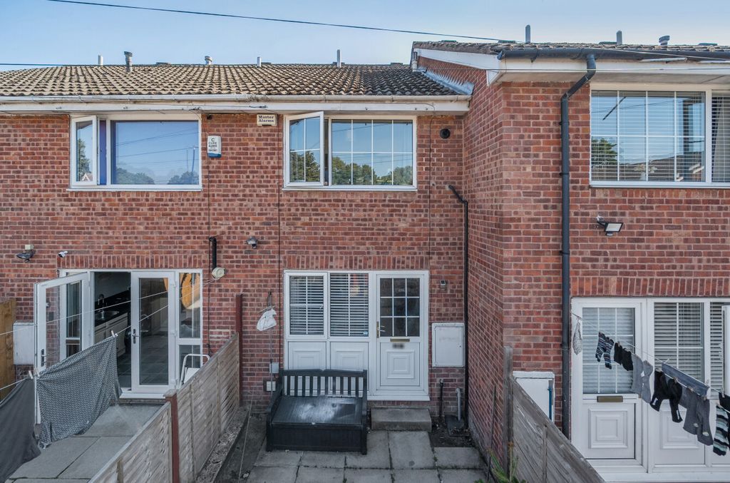 Property photo 3 of 19 1487730-2-6A4Fc98...