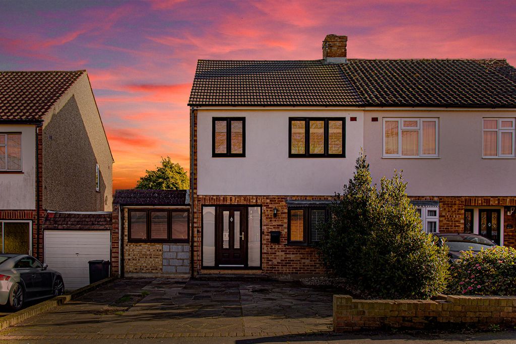 Property photo 1 of 37