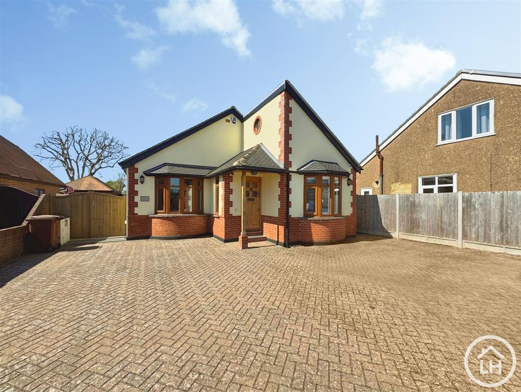 Property photo 1 of 22 External