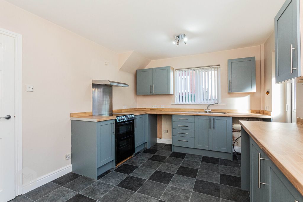 Property photo 2 of 15 Picture No. 07