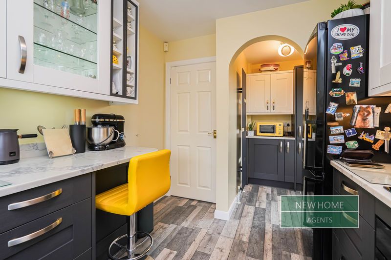 Property photo 3 of 27 Photo 8