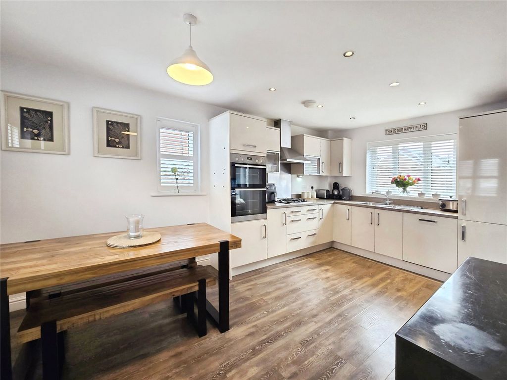 Property photo 2 of 17 Picture No. 03