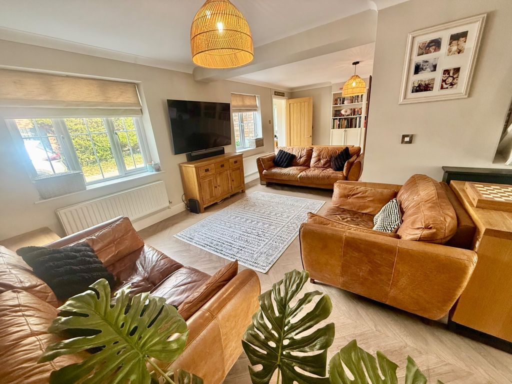 Property photo 2 of 15
