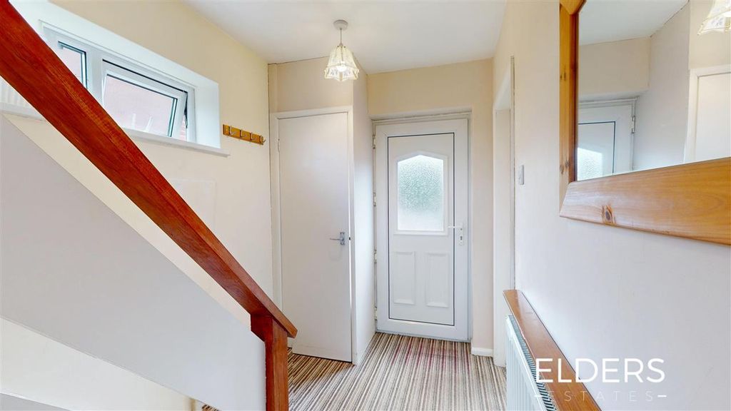 Property photo 2 of 13 Entrance Hall
