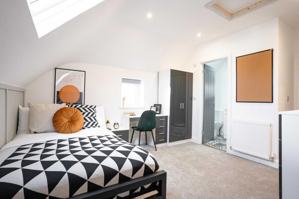 Additional image 14 of 6 bed shared accommodation to rentCromwell Road, Stanmore SO22