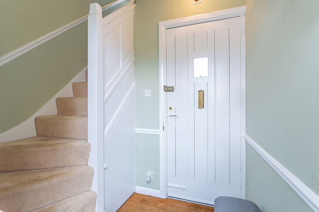 Property photo 3 of 10 Lobby