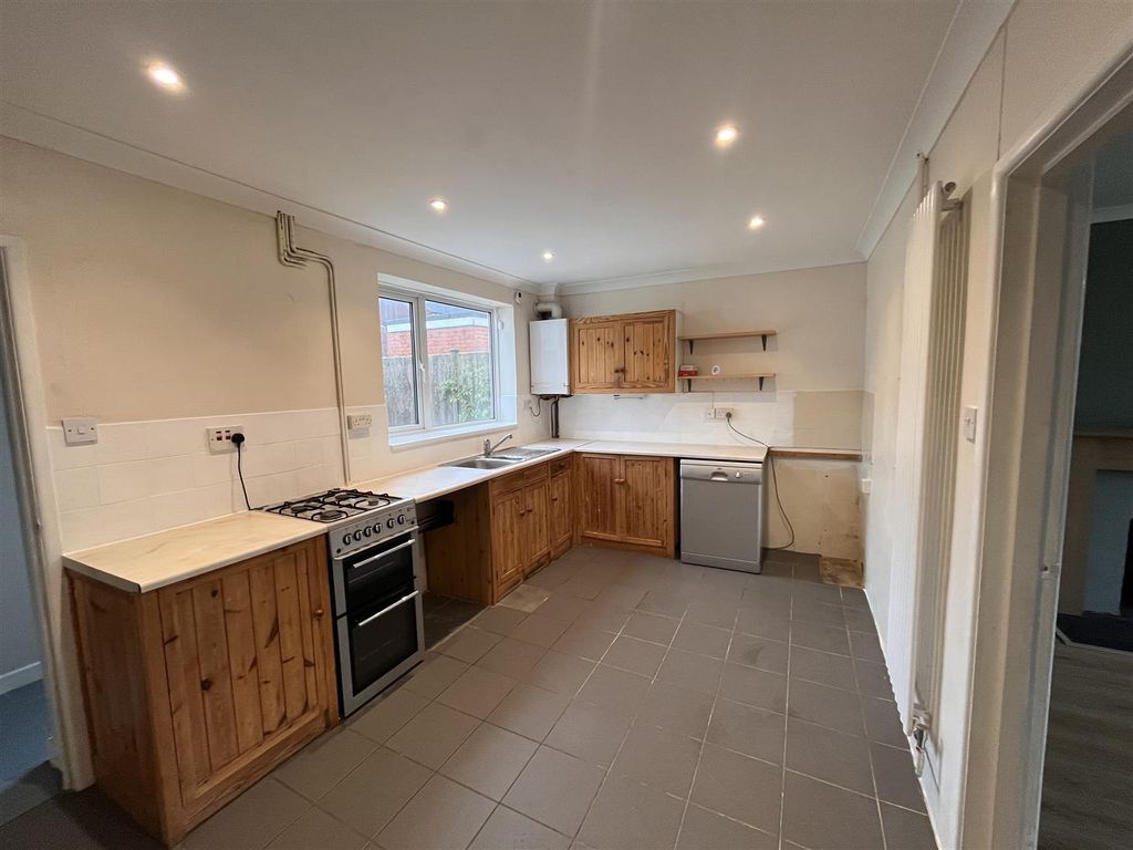 Property photo 2 of 13 Bathroom