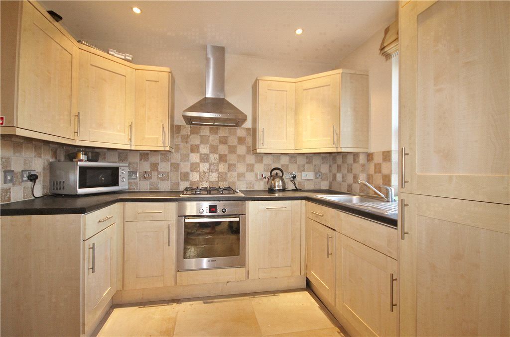 Property photo 2 of 12 Kitchen