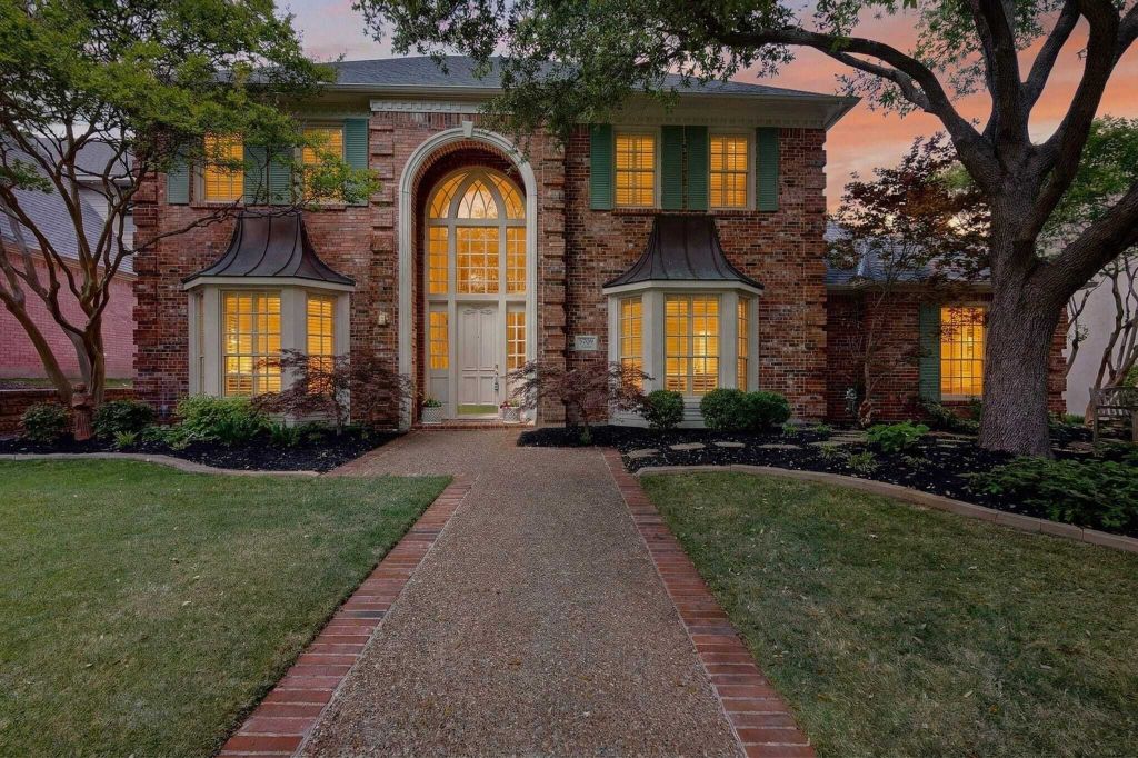 Property photo 1 of 31