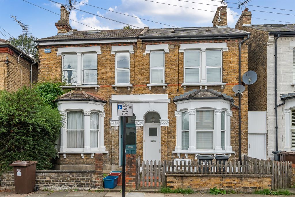 Property photo 1 of 11